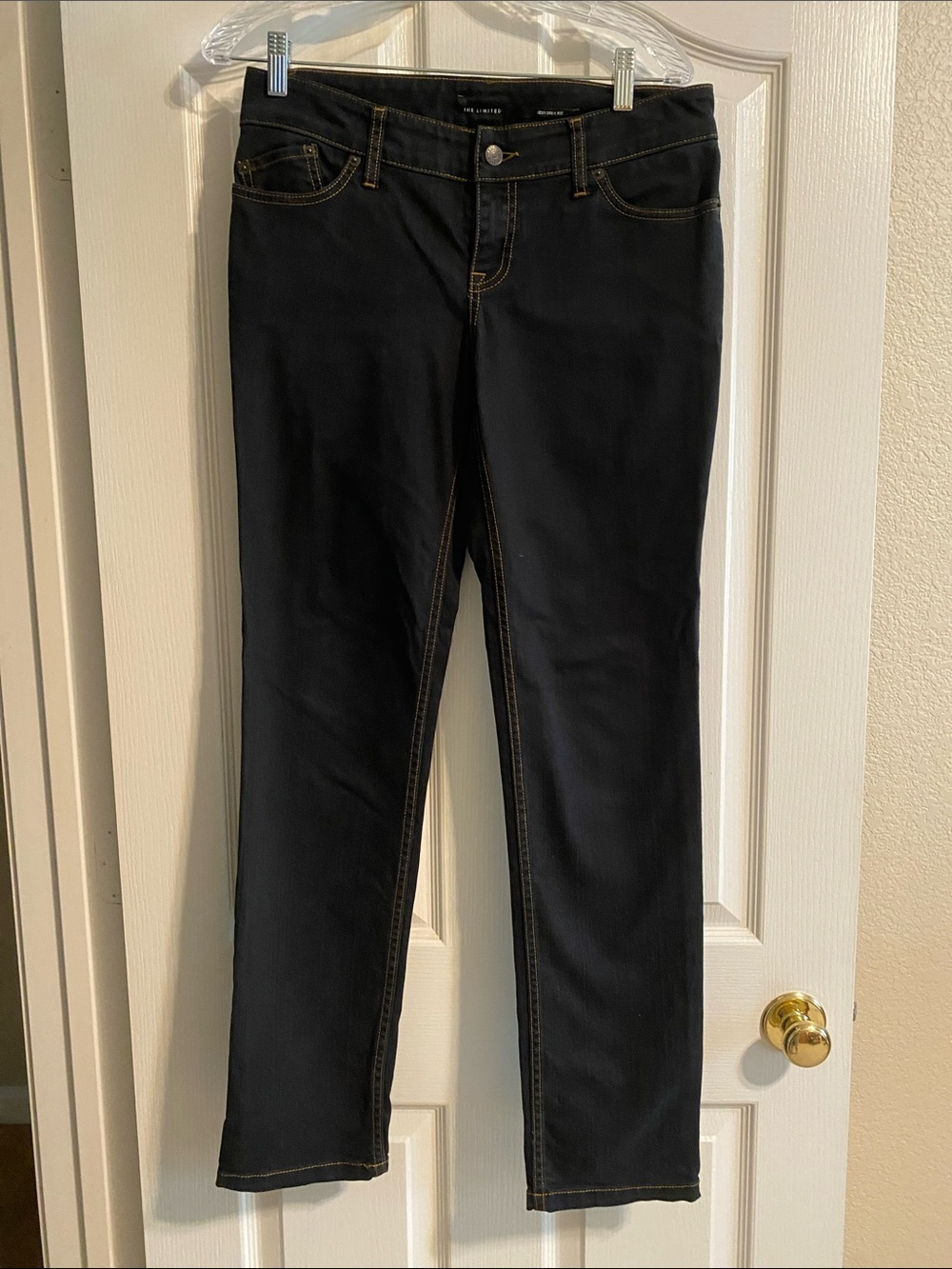 The Limited Sexy Drew Fit Size 8 Women’s  Black Straight Leg Jeans Ex Cond